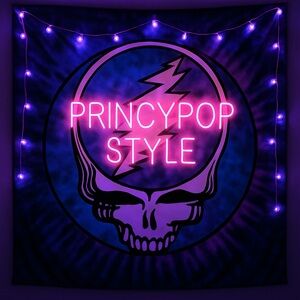 Congrats! Unlisted item shown on Poshmark LIVE